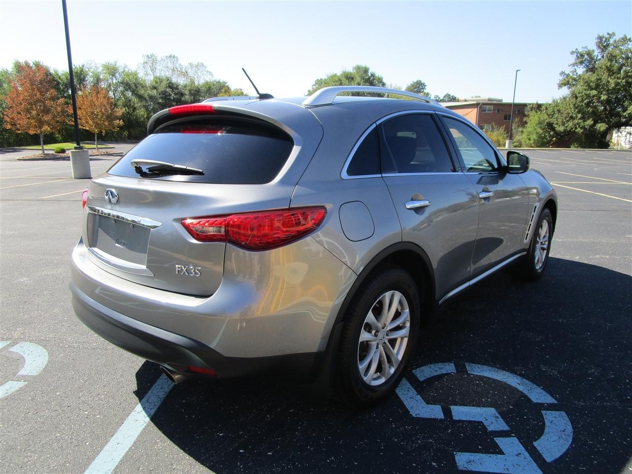 Infiniti FX FX35 AWD 2010