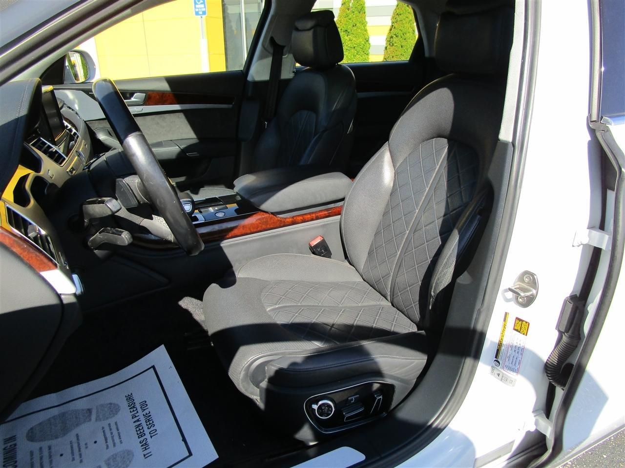 Audi A8 4.0T Sedan quattro Tiptronic 2014