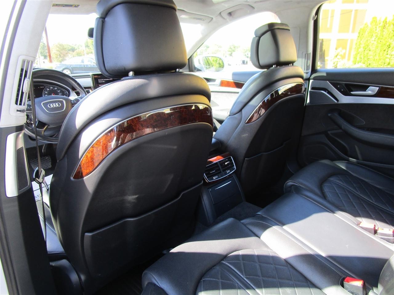 Audi A8 4.0T Sedan quattro Tiptronic 2014