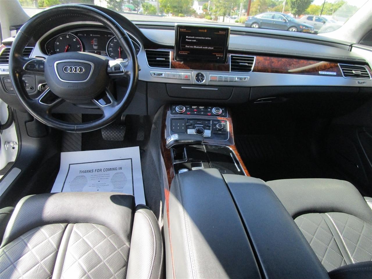 Audi A8 4.0T Sedan quattro Tiptronic 2014