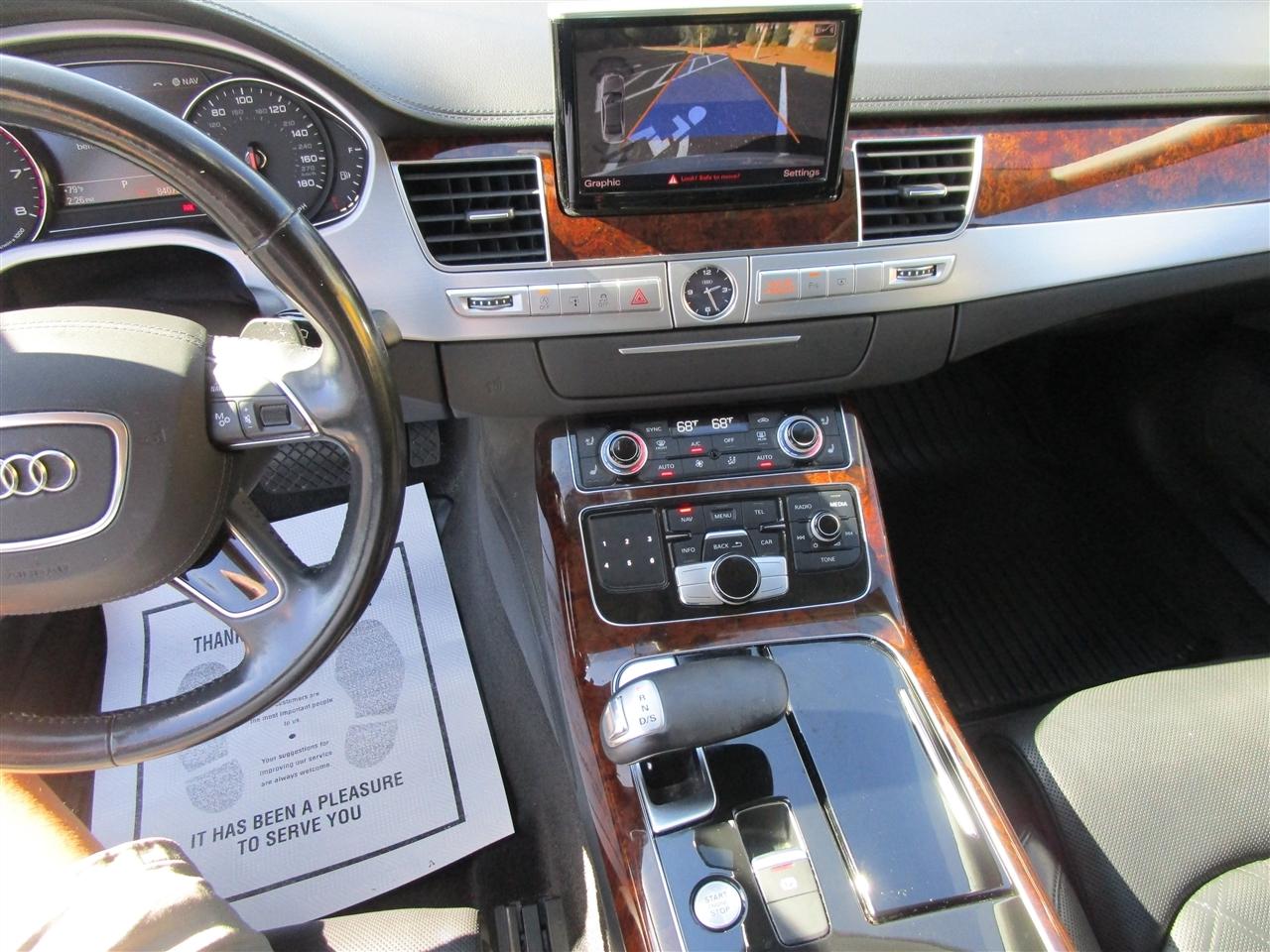 Audi A8 4.0T Sedan quattro Tiptronic 2014