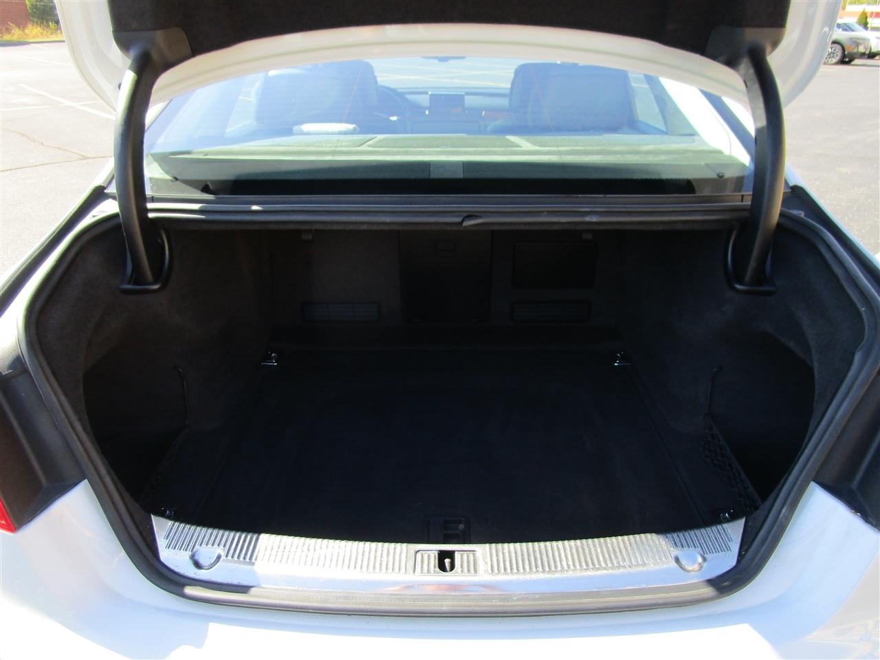Audi A8 4.0T Sedan quattro Tiptronic 2014
