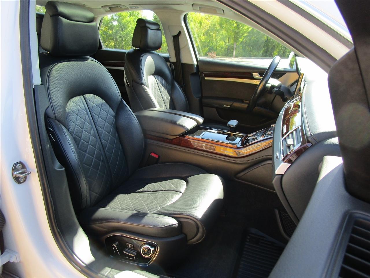 Audi A8 4.0T Sedan quattro Tiptronic 2014