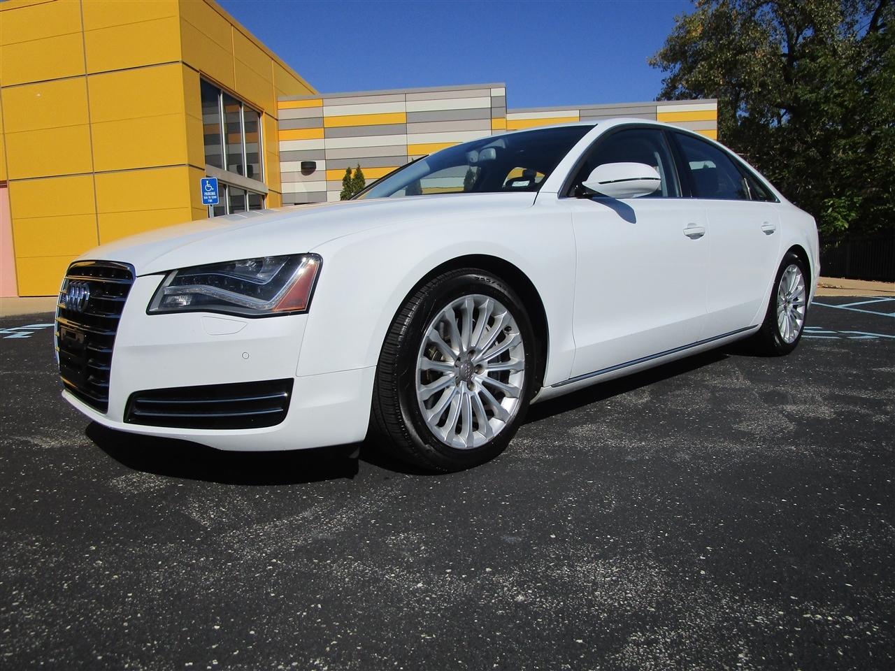 Audi A8 4.0T Sedan quattro Tiptronic 2014