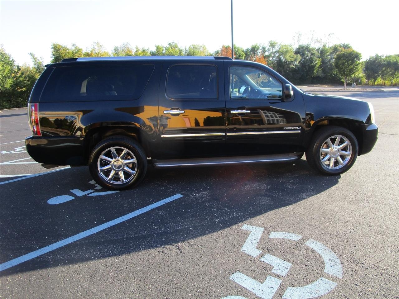 GMC Yukon Denali XL 4WD 2013