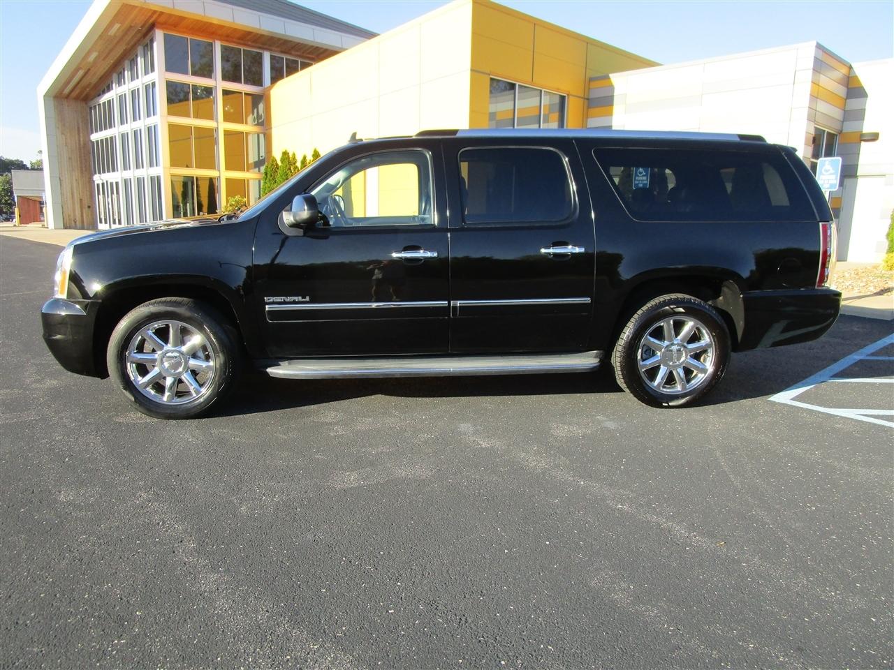 GMC Yukon Denali XL 4WD 2013