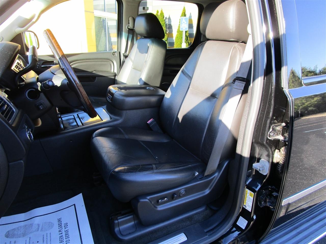 GMC Yukon Denali XL 4WD 2013