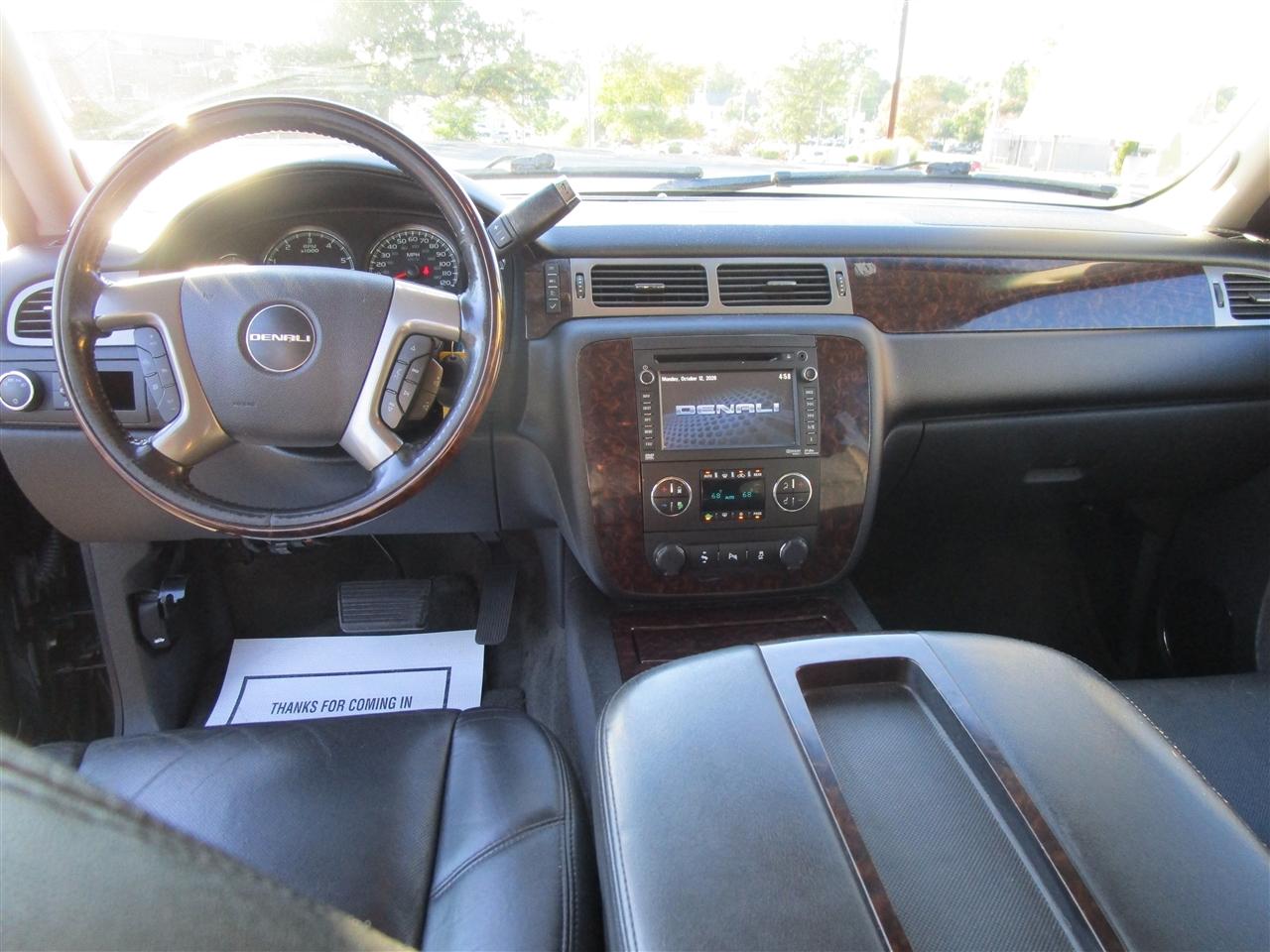 GMC Yukon Denali XL 4WD 2013