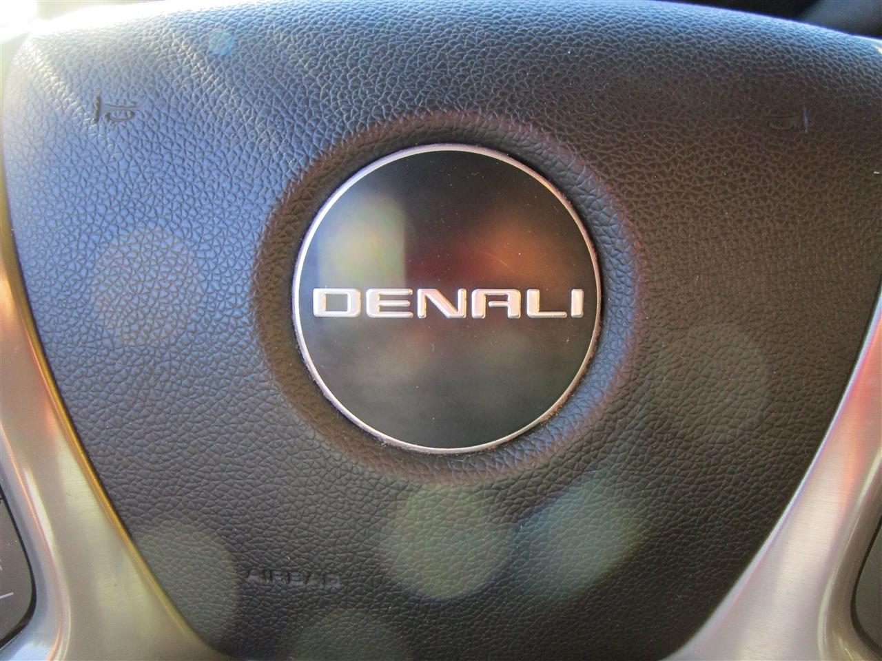 GMC Yukon Denali XL 4WD 2013