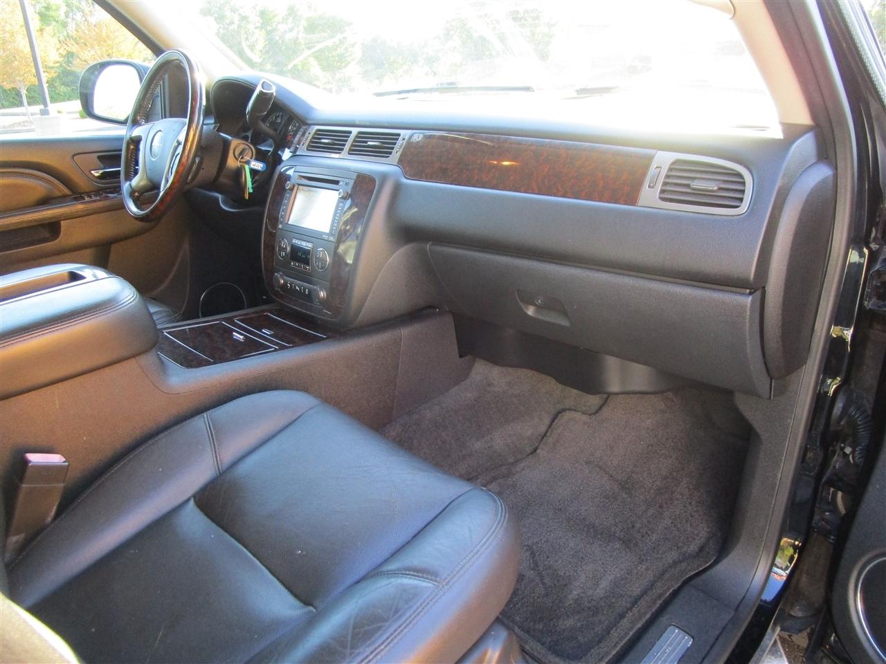 GMC Yukon Denali XL 4WD 2013