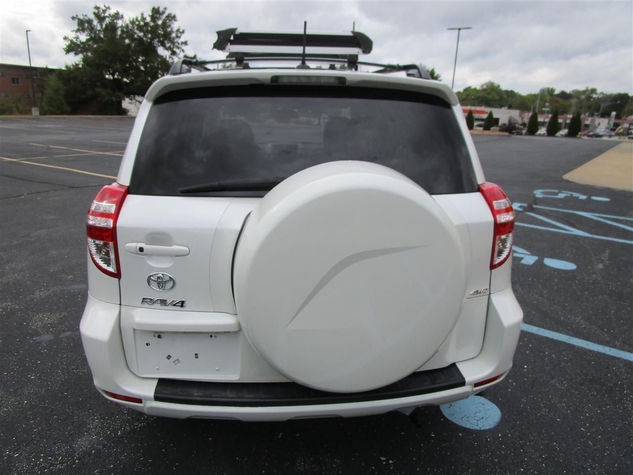 Toyota RAV4 Limited V6 4WD 2012