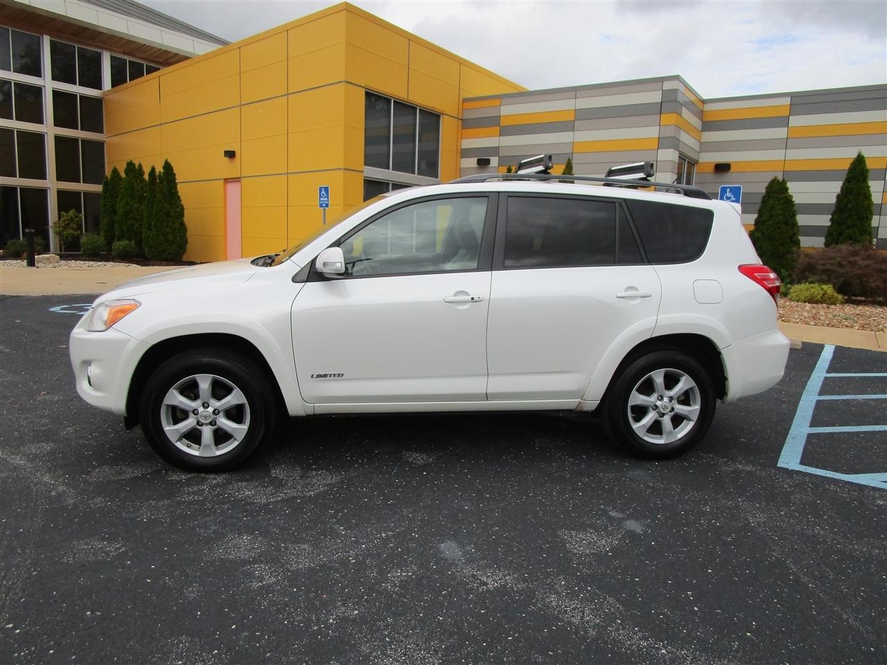 Toyota RAV4 Limited V6 4WD 2012
