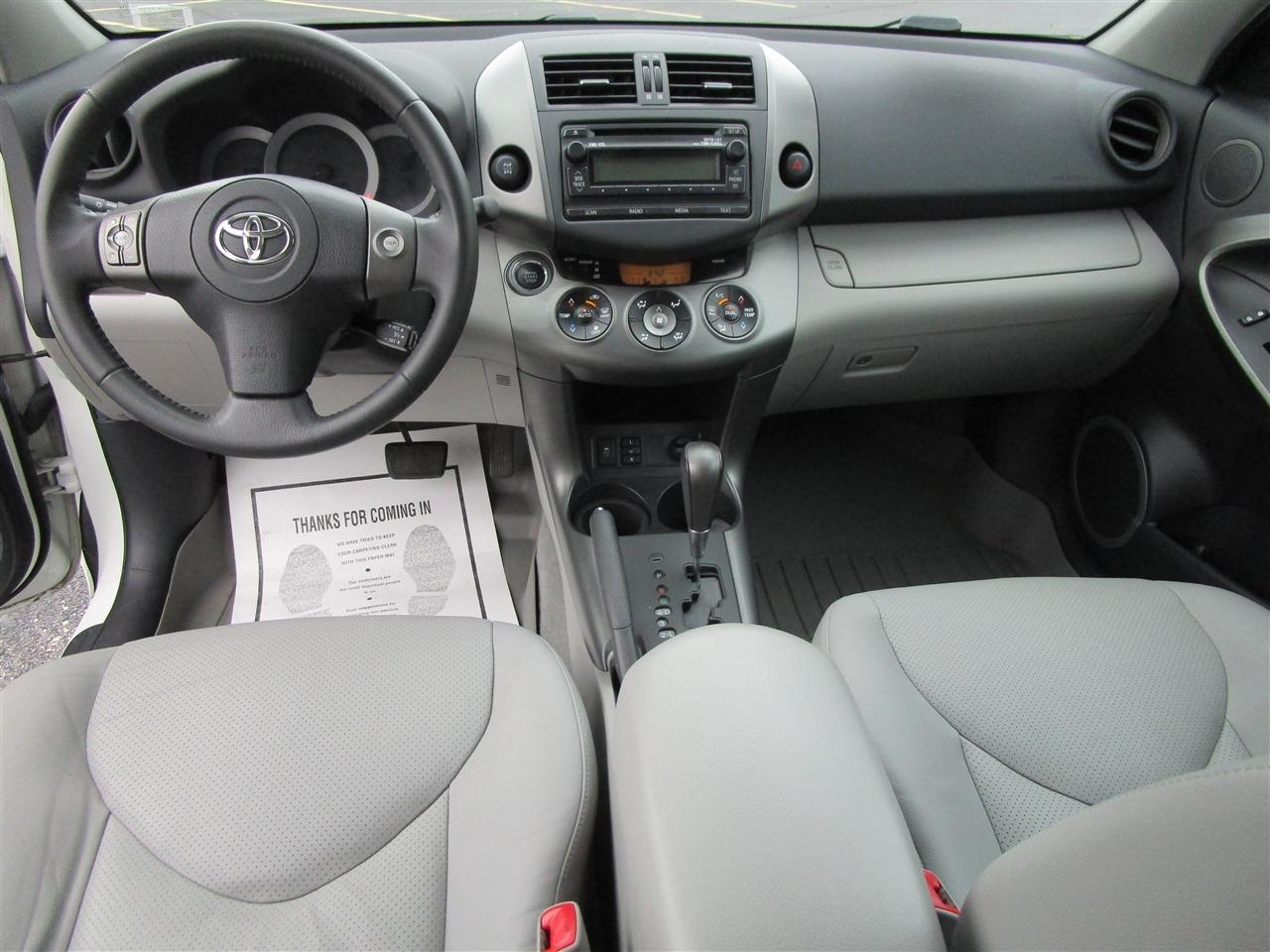 Toyota RAV4 Limited V6 4WD 2012