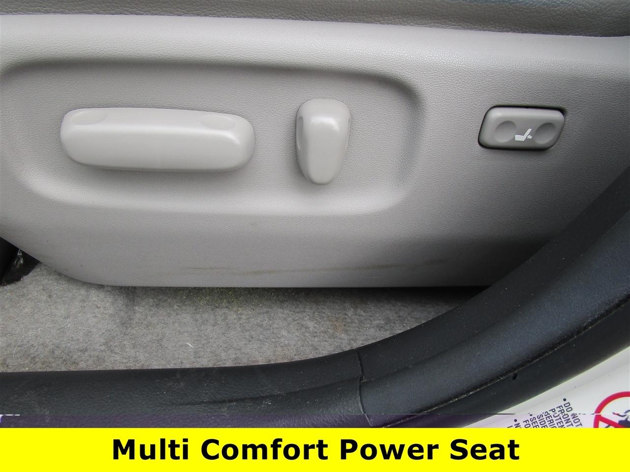 Toyota RAV4 Limited V6 4WD 2012