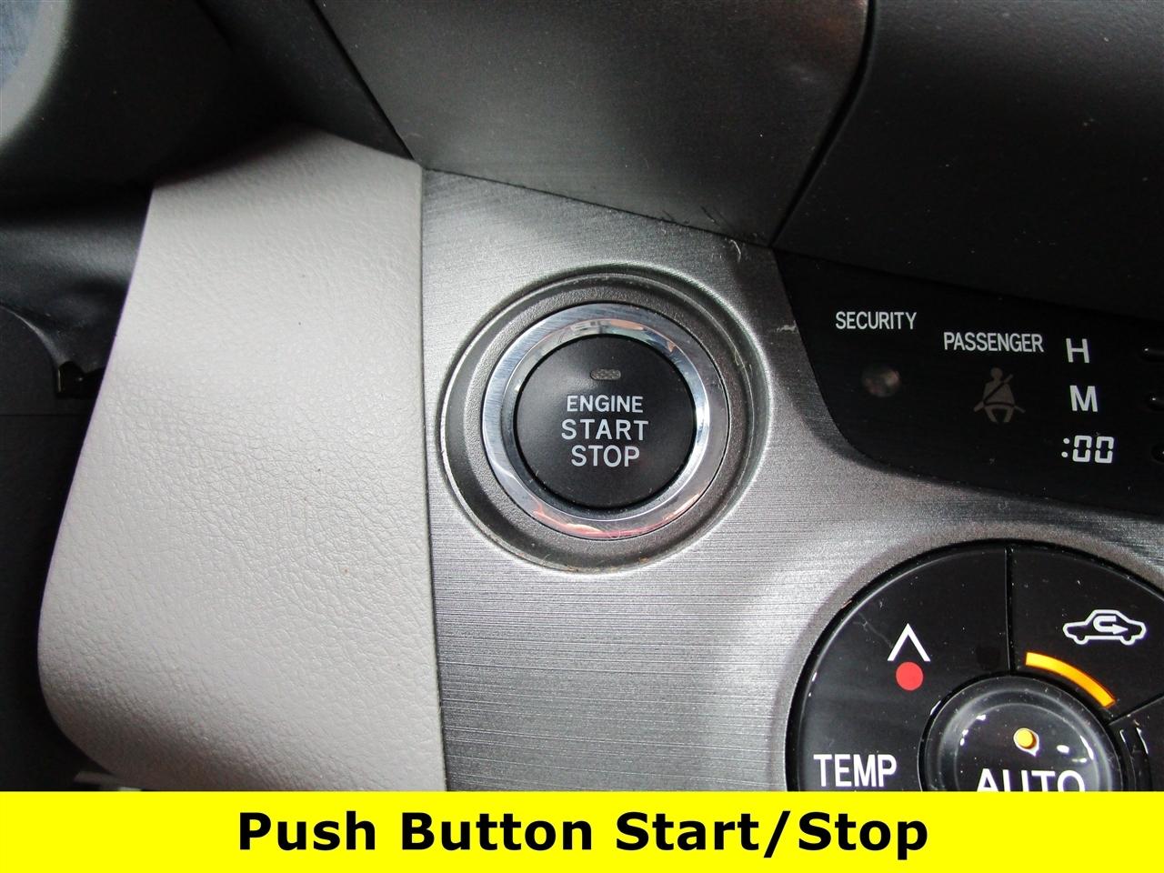 Toyota RAV4 Limited V6 4WD 2012