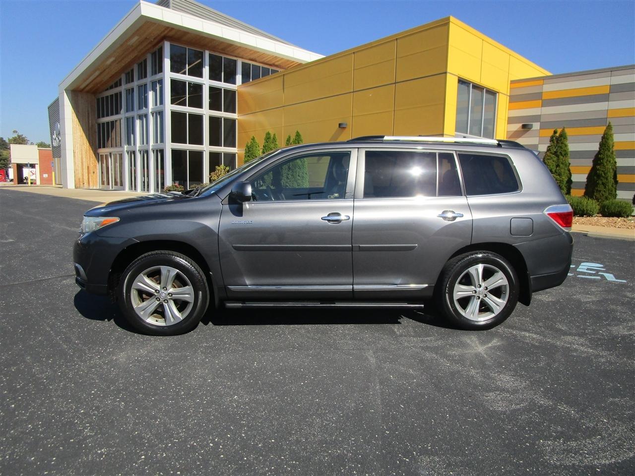 Toyota Highlander Limited 4WD 2013