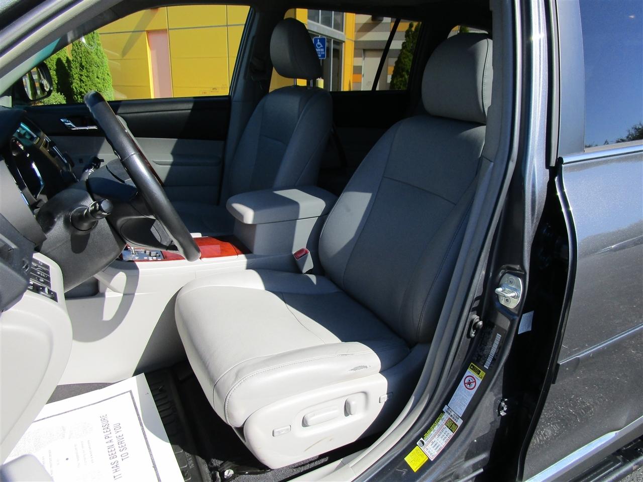 Toyota Highlander Limited 4WD 2013