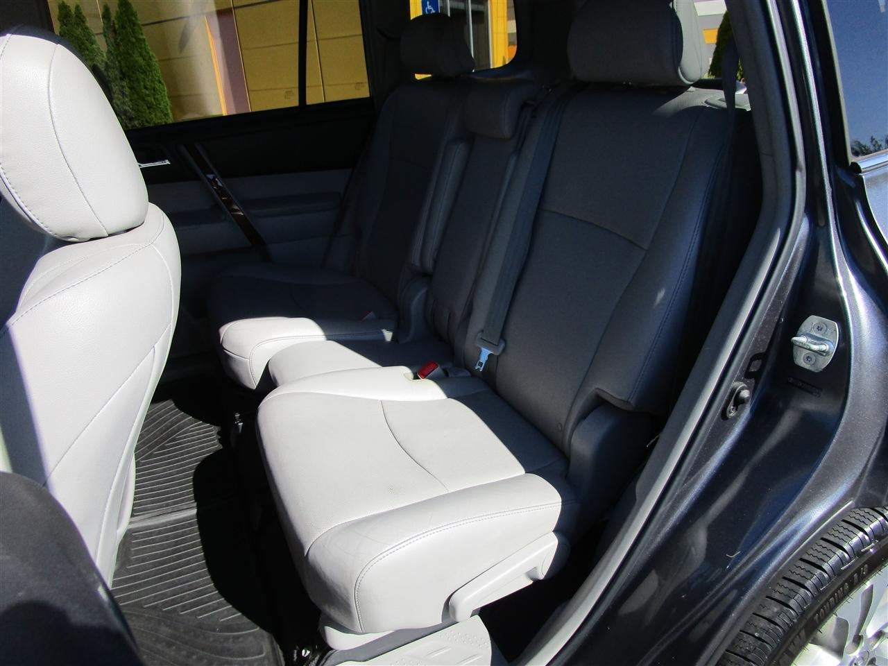 Toyota Highlander Limited 4WD 2013
