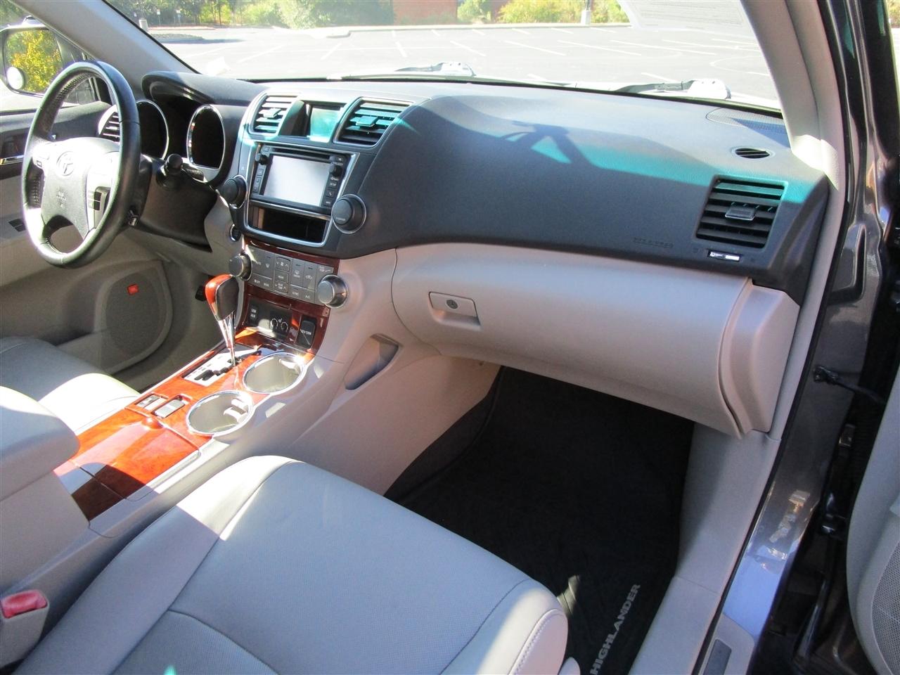 Toyota Highlander Limited 4WD 2013