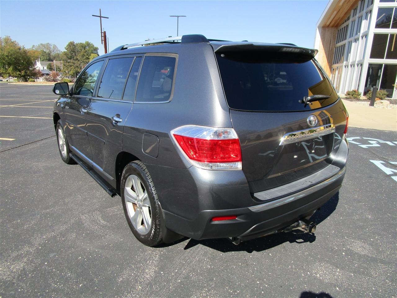 Toyota Highlander Limited 4WD 2013