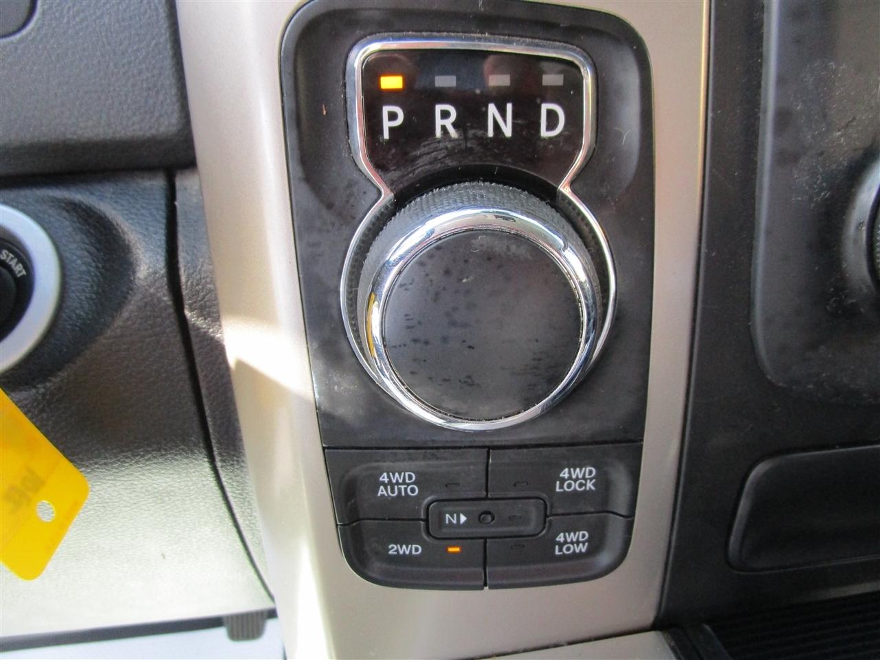 RAM 1500 SLT Quad Cab 4WD 2014
