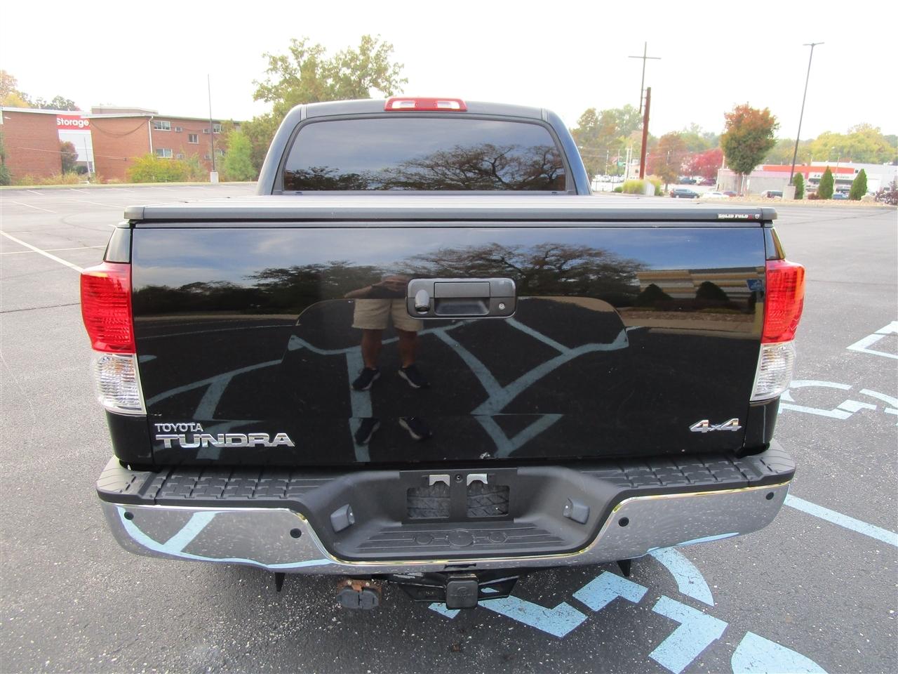 Toyota Tundra Limited 5.7L CrewMax 4WD 2012