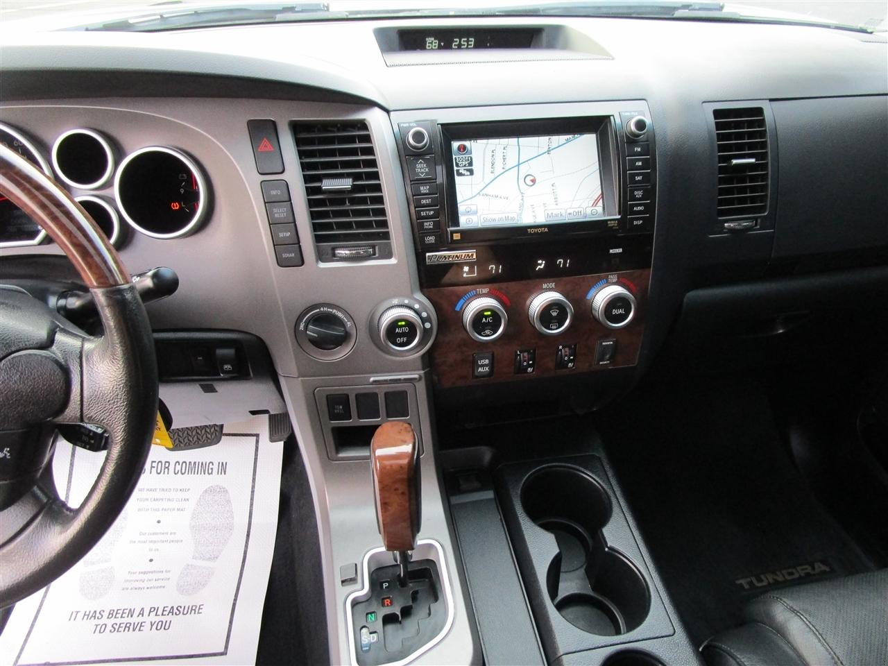 Toyota Tundra Limited 5.7L CrewMax 4WD 2012