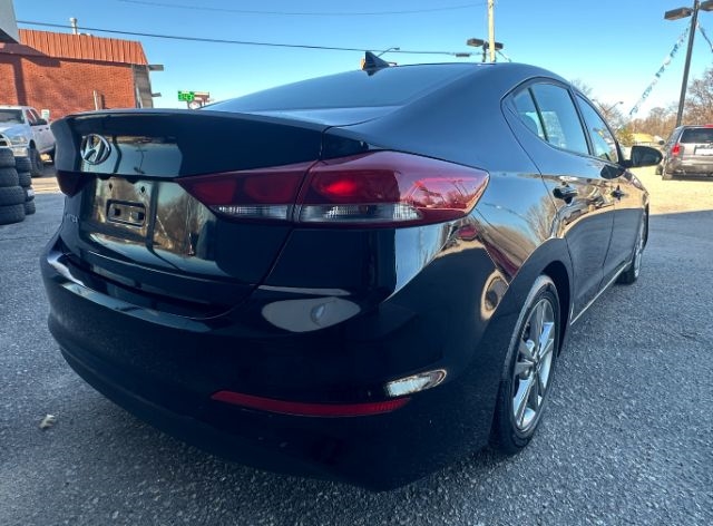 Hyundai Elantra Limited 4D Sedan 2017