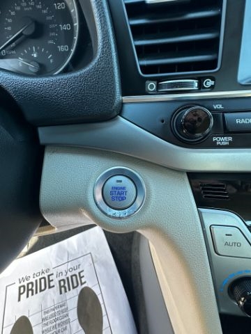 Hyundai Elantra Limited 4D Sedan 2017