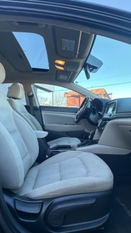 Hyundai Elantra Limited 4D Sedan 2017