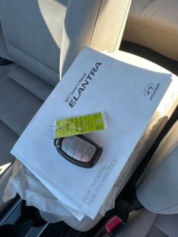 Hyundai Elantra Limited 4D Sedan 2017