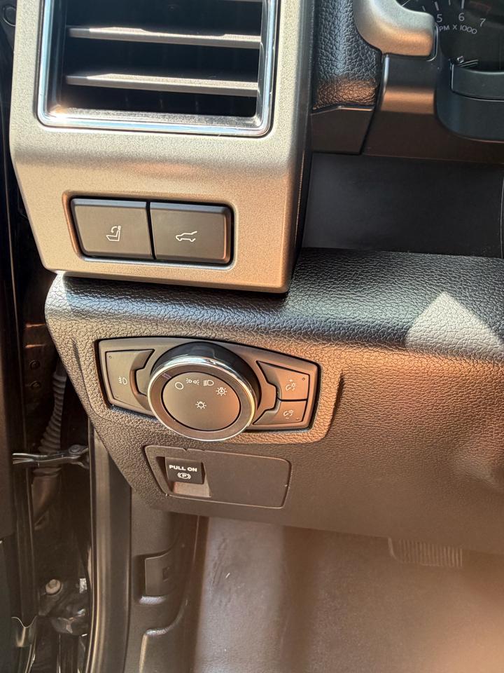 Ford Expedition XLT 2020