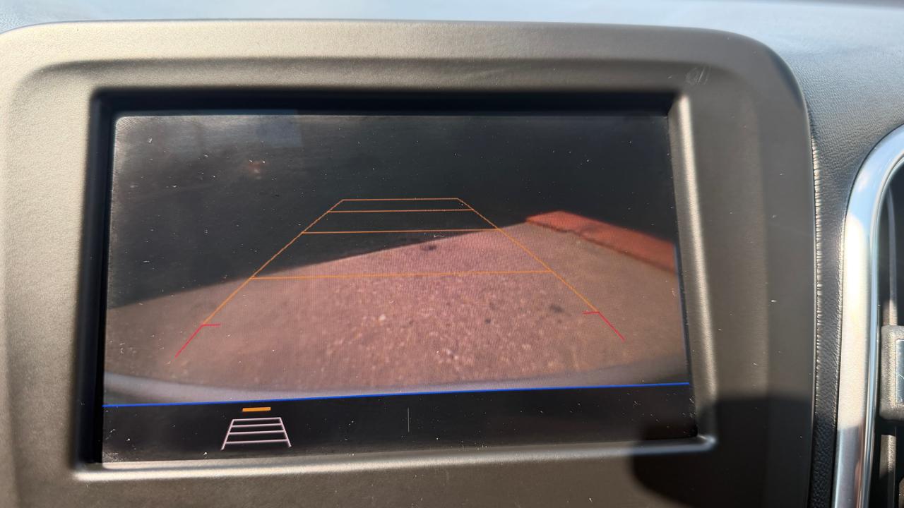 2020 Chevrolet Equinox LS - Photo 15