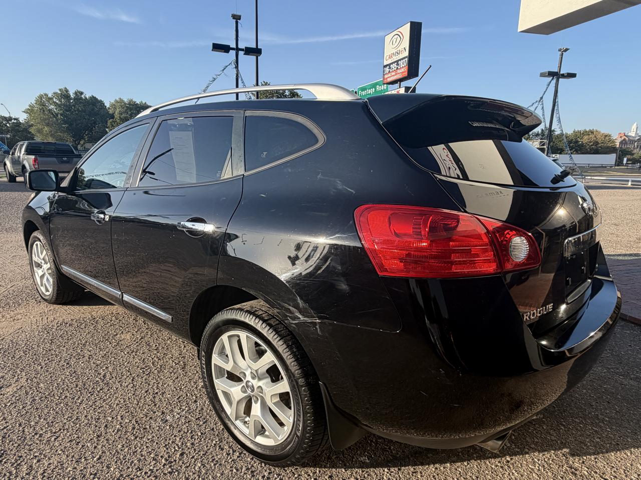 Nissan Rogue SV AWD 2011