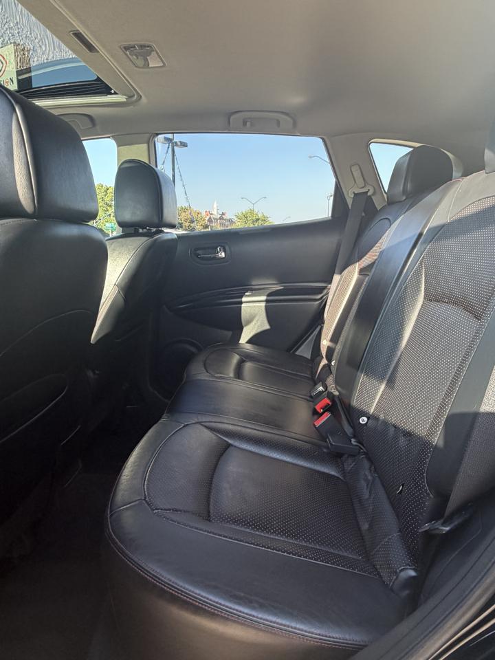 Nissan Rogue SV AWD 2011