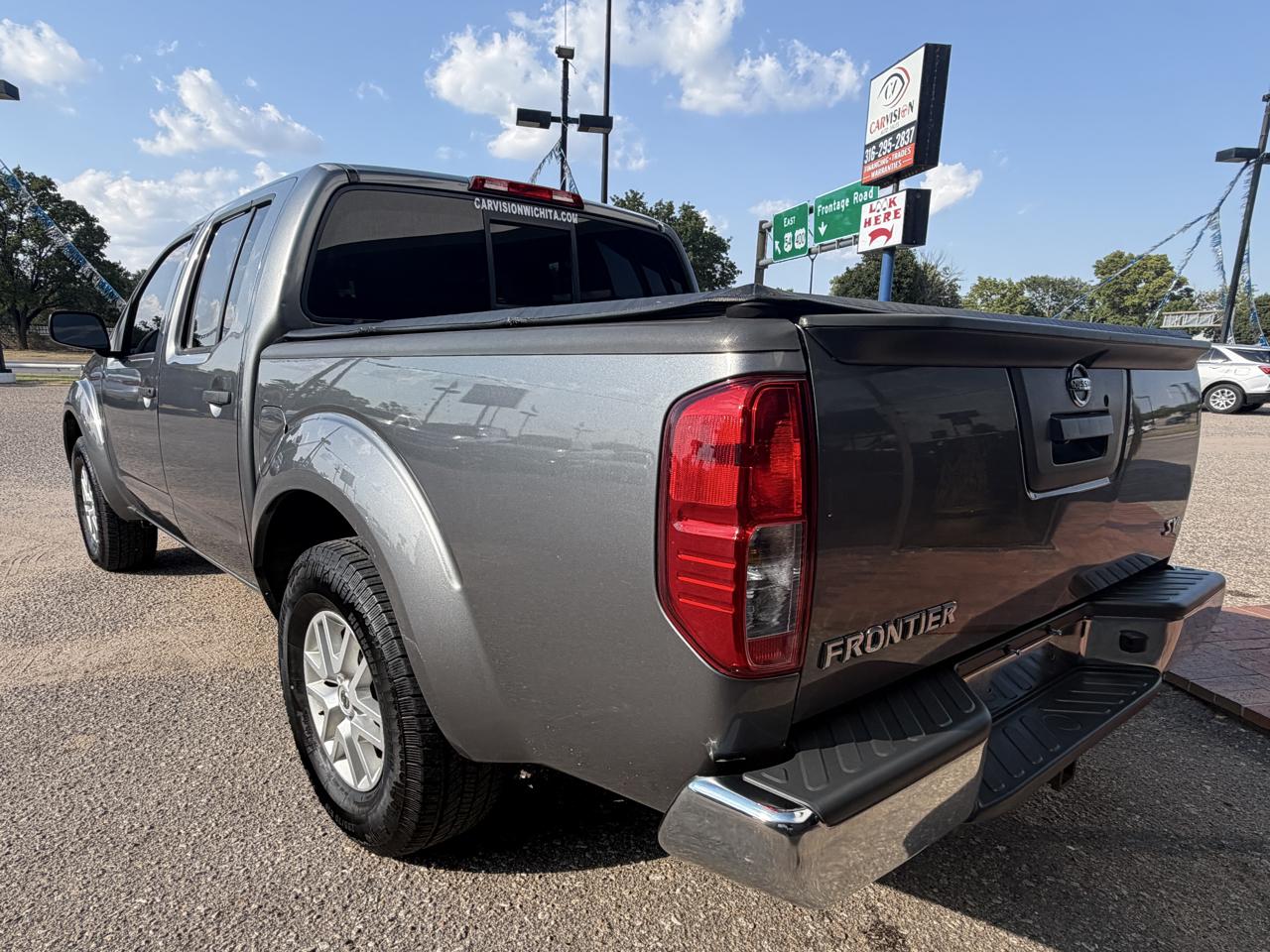 Nissan Frontier SV Crew Cab 2WD 2019