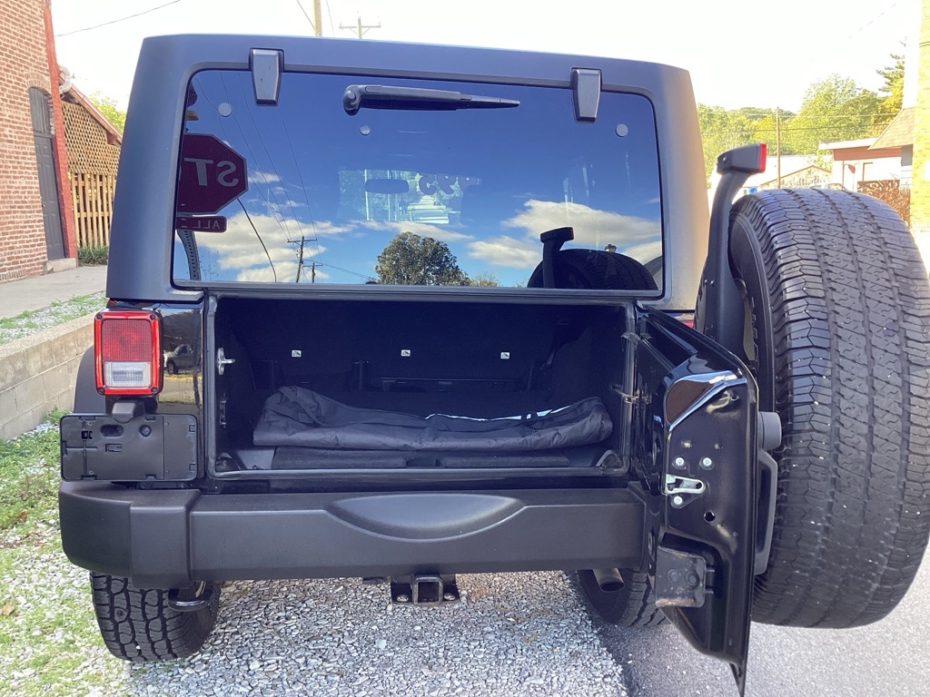 Jeep Wrangler Unlimited Sport 4WD 2016 Jeep Wrangler Unlimited Sport 4WD 2016