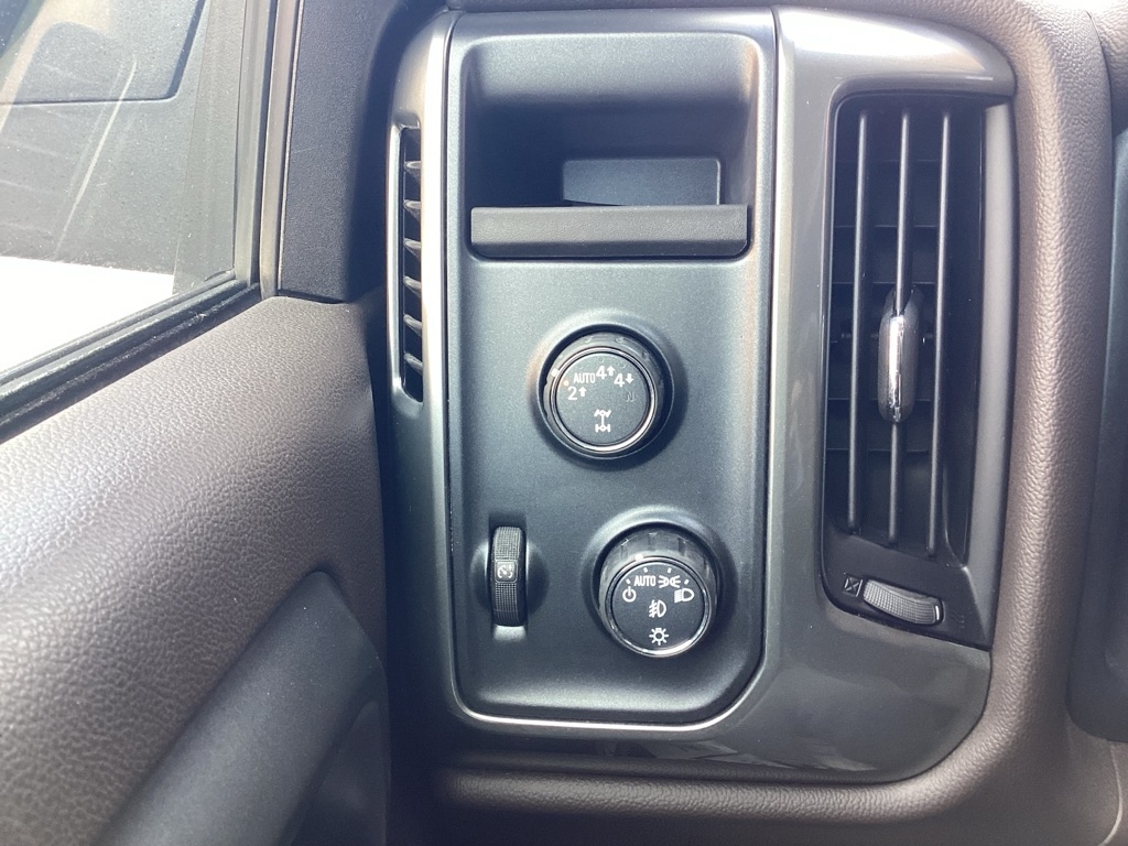 Chevrolet Silverado 1500 LT Crew Cab 4WD 2018 Chevrolet Silverado 1500 LT Crew Cab 4WD 2018
