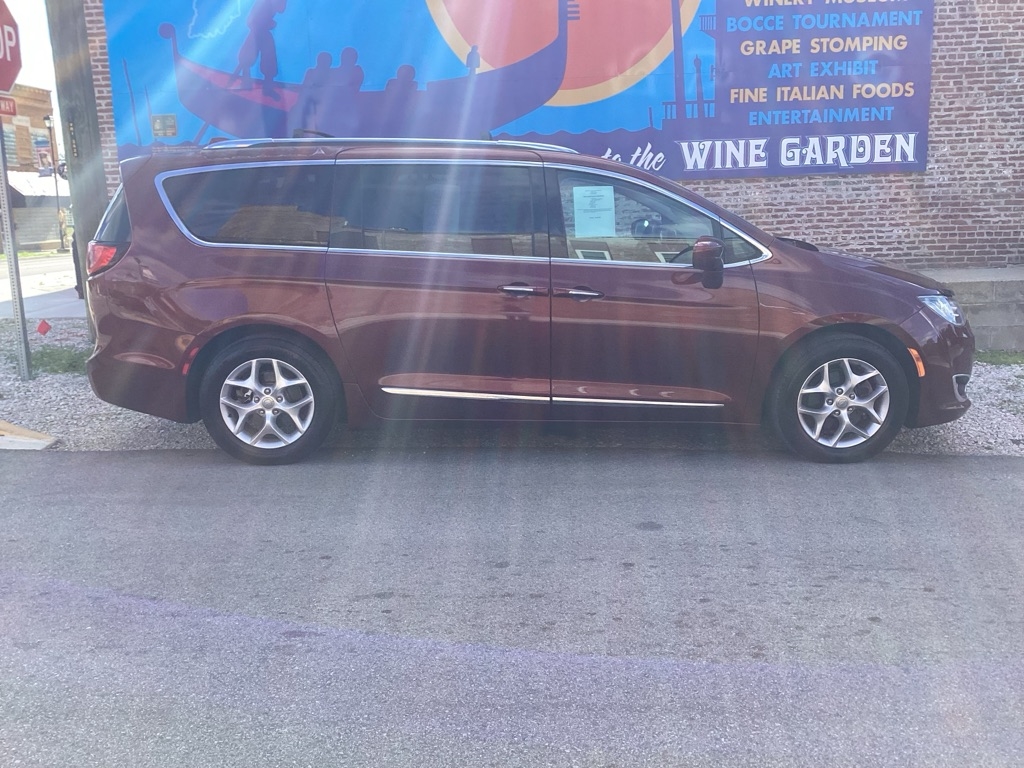 Chrysler Pacifica Touring-L Plus 2018 Chrysler Pacifica Touring-L Plus 2018