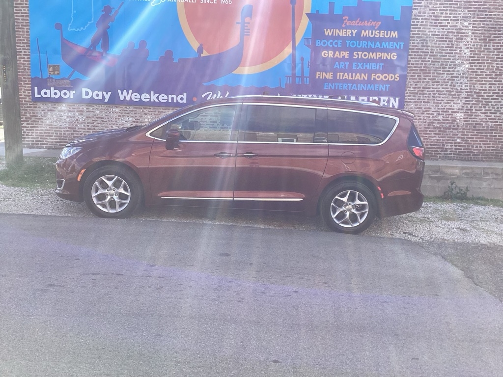 Chrysler Pacifica Touring-L Plus 2018 Chrysler Pacifica Touring-L Plus 2018