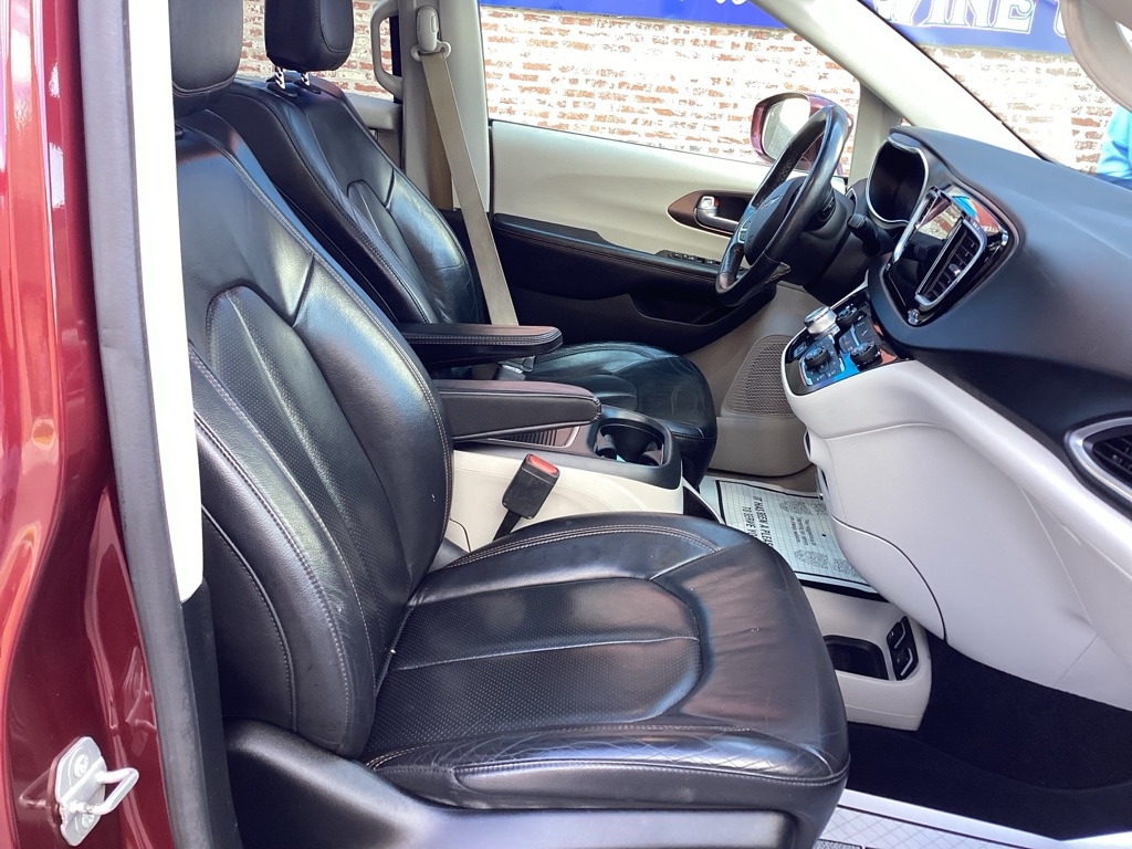 Chrysler Pacifica Touring-L Plus 2018 Chrysler Pacifica Touring-L Plus 2018