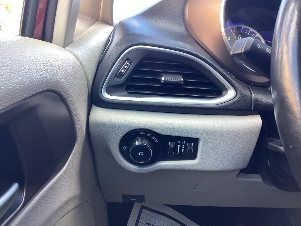 Chrysler Pacifica Touring-L Plus 2018 Chrysler Pacifica Touring-L Plus 2018