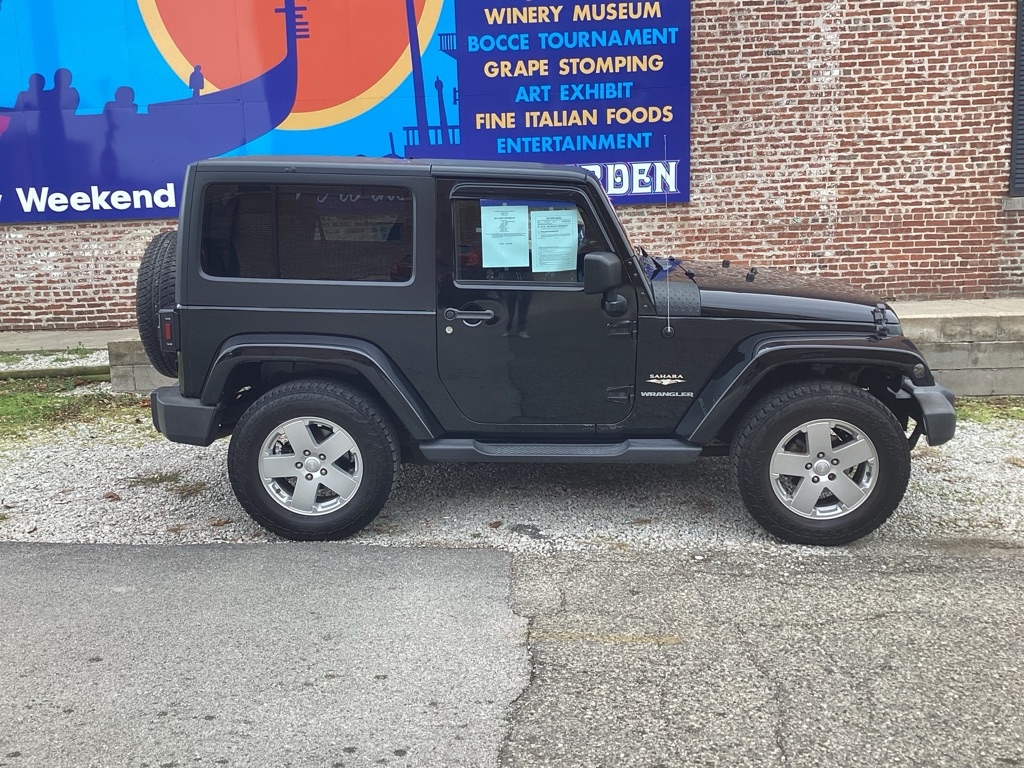 Jeep Wrangler Sahara 4WD 2012