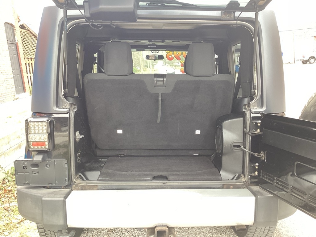 Jeep Wrangler Sahara 4WD 2012