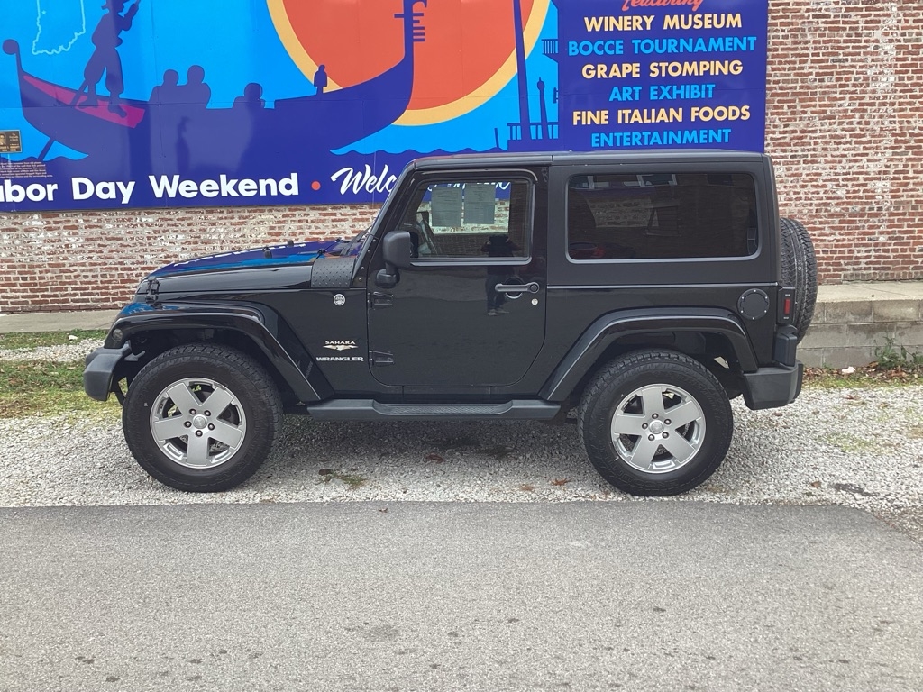 Jeep Wrangler Sahara 4WD 2012