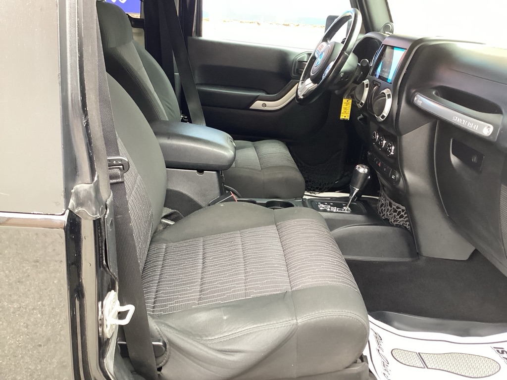 Jeep Wrangler Sahara 4WD 2012