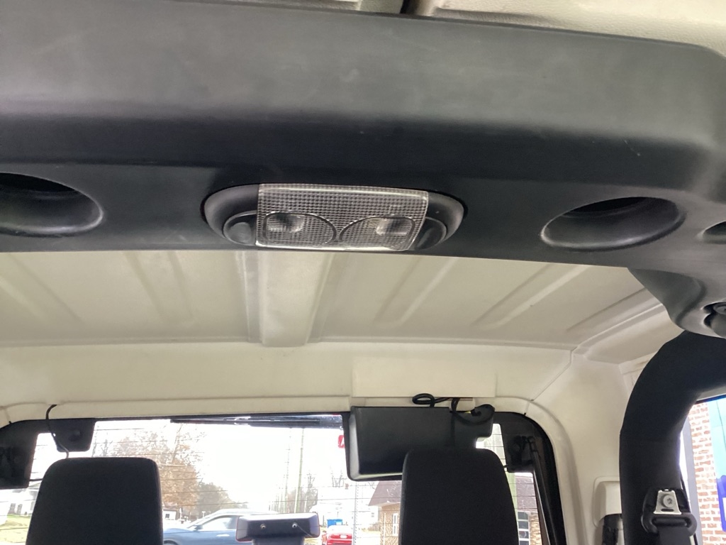 Jeep Wrangler Sahara 4WD 2012