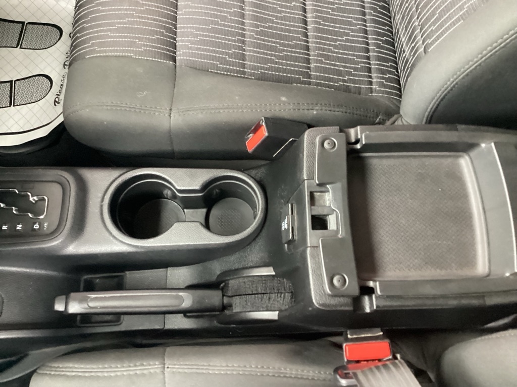 Jeep Wrangler Sahara 4WD 2012