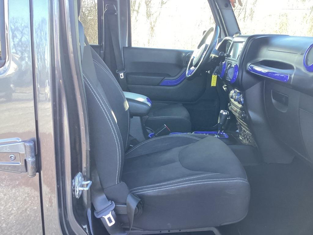 Jeep Wrangler Unlimited Sahara 4WD 2014