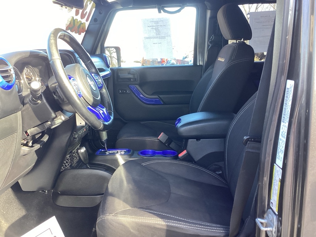 Jeep Wrangler Unlimited Sahara 4WD 2014